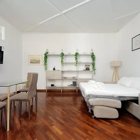 Comfy Next To Termini Station Appartement