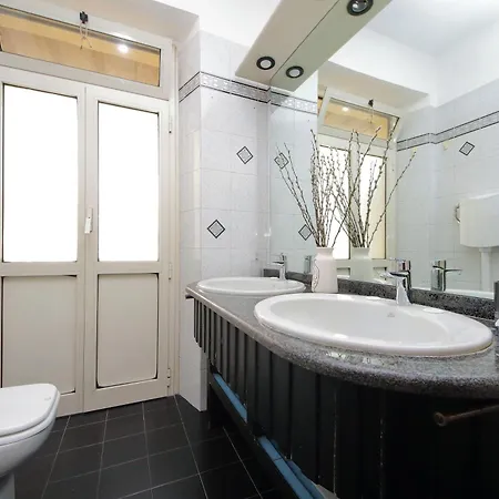 Comfy Next To Termini Station *